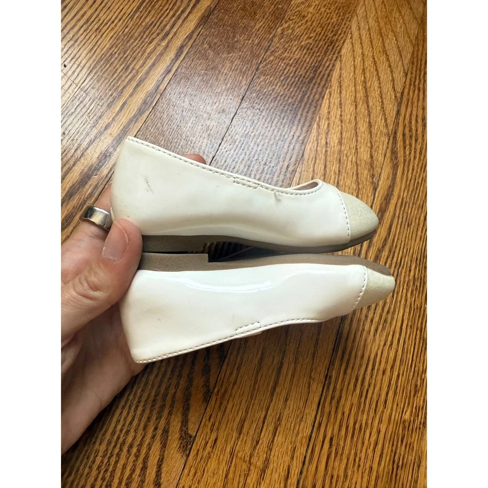 Childrens Place Girls Cream Glitter Cap Toe Ballet Flats Shoes Size 4